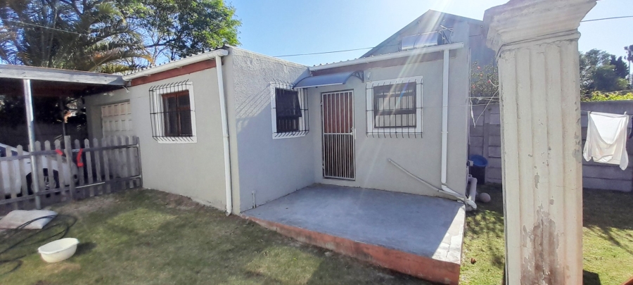 To Let 1 Bedroom Property for Rent in St Dumas Western Cape